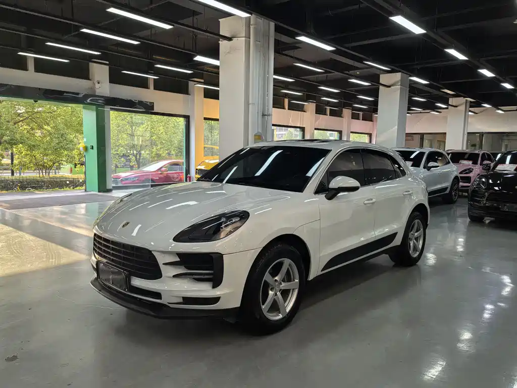 Porsche Macan 2018 — фото 1