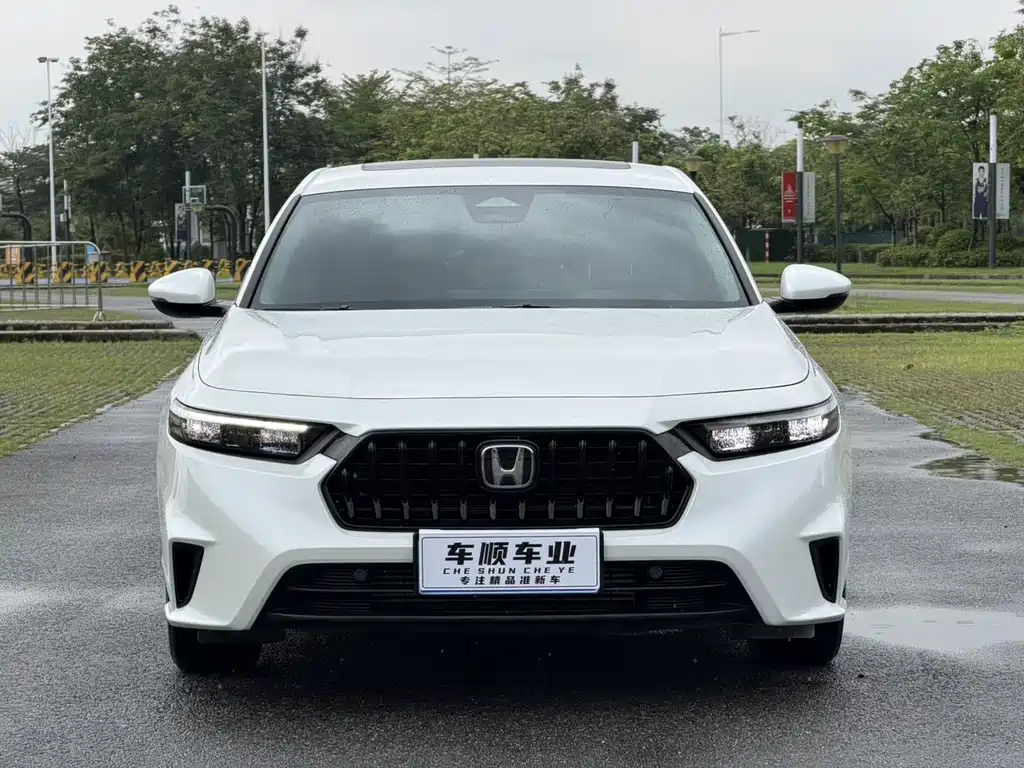 Honda Inspire 2023 — фото 2