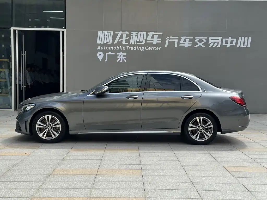 Mercedes-Benz C-Class 2020 — фото 18