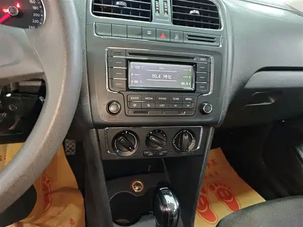 Volkswagen Polo 2014