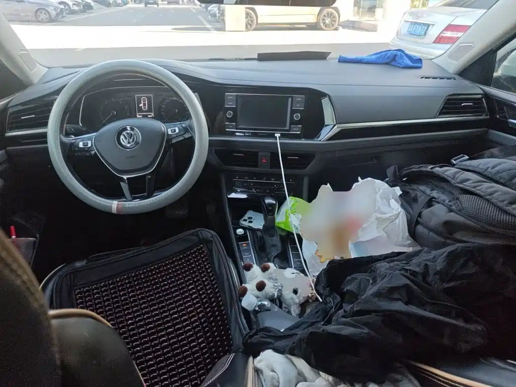 Volkswagen Sagitar 2019