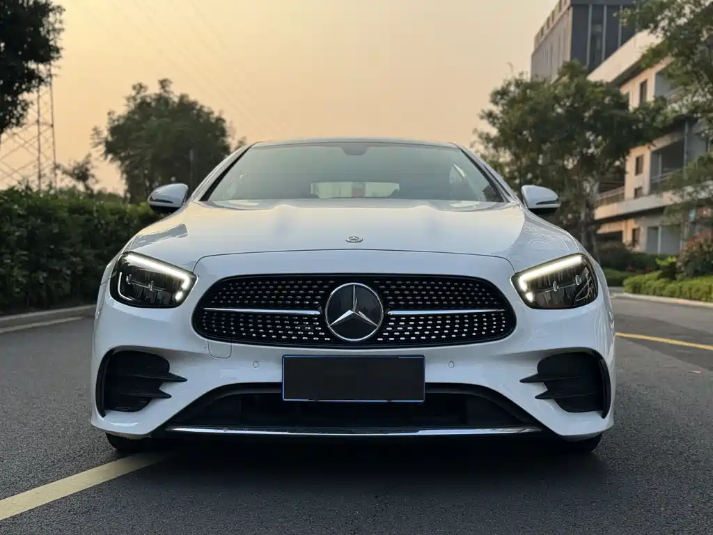 Mercedes-Benz E-Class 2022 — фото 2