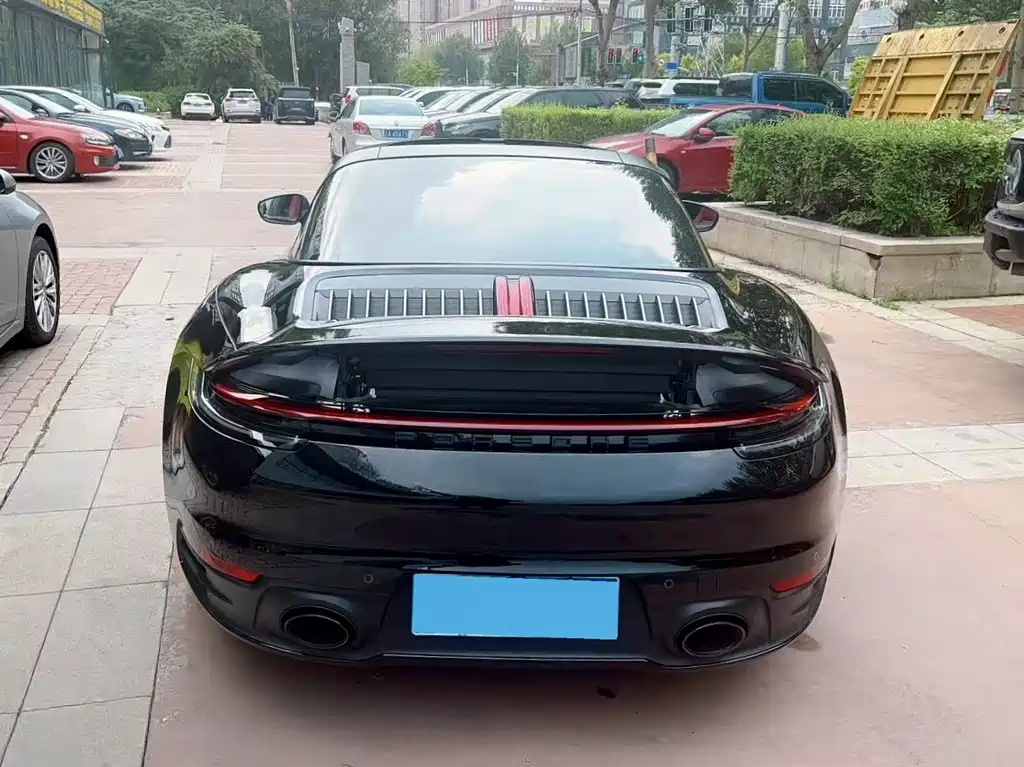 Porsche 911 2023