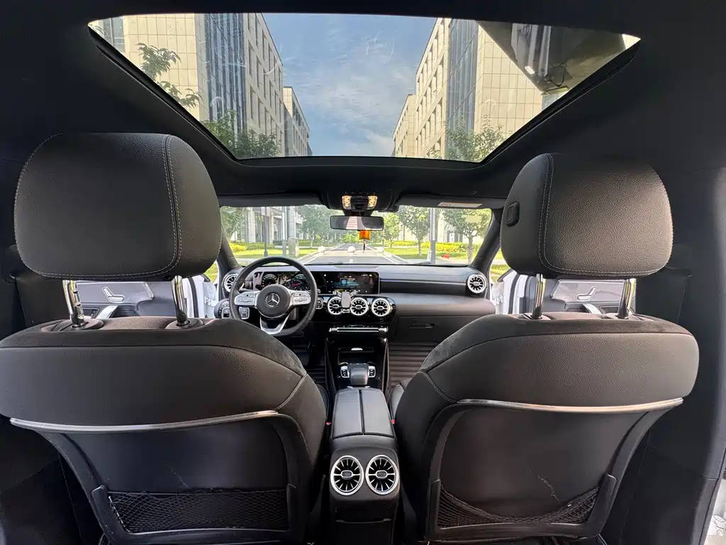 Mercedes-Benz A-Class 2019 — фото 7