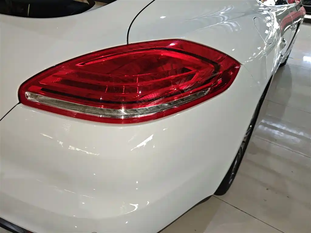 Porsche Panamera 2015 — фото 24