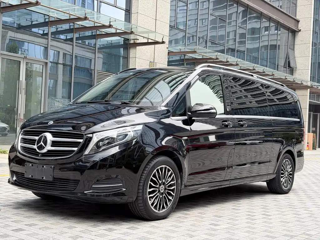 Mercedes-Benz V-Class 2020 — фото 1