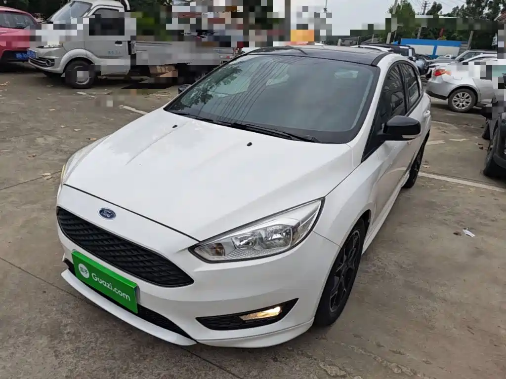 Ford Focus 2017 — фото 1
