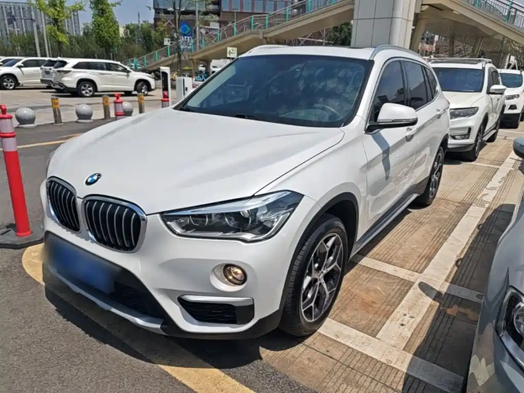 BMW X1 2019 — фото 1