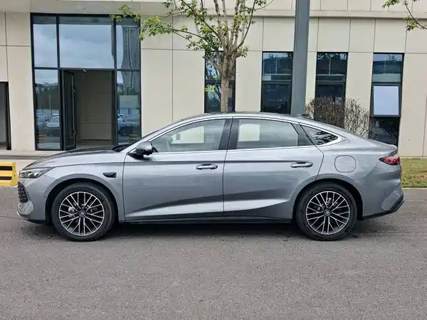 BYD Qin L 2025
