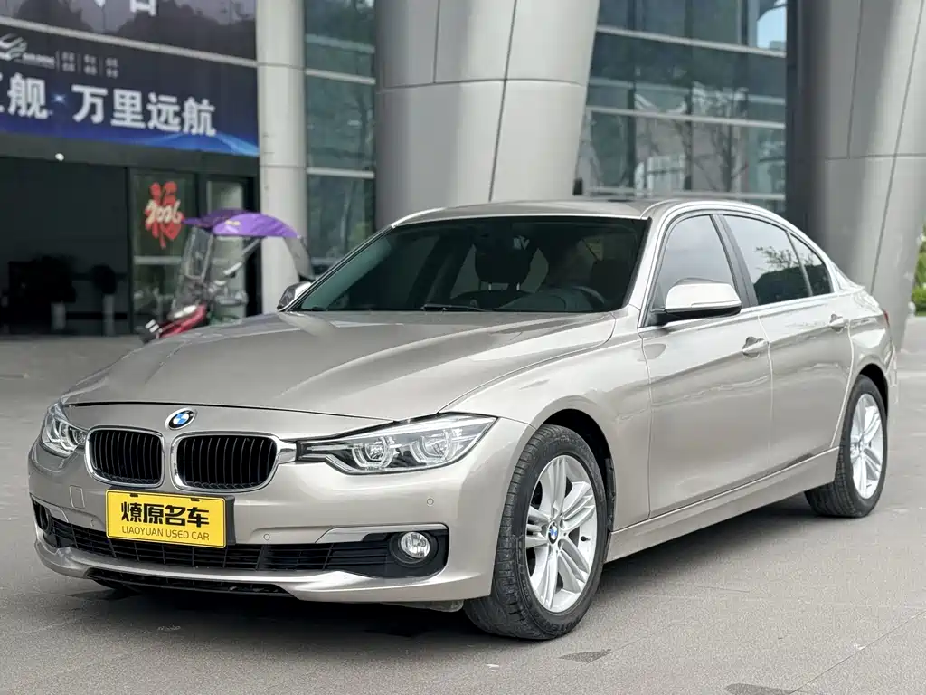 BMW 3 Series 2018 — фото 1