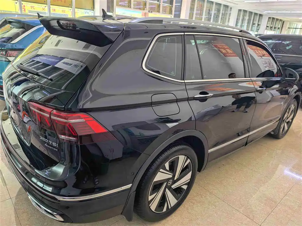 Volkswagen Tiguan L 2023 — фото 4