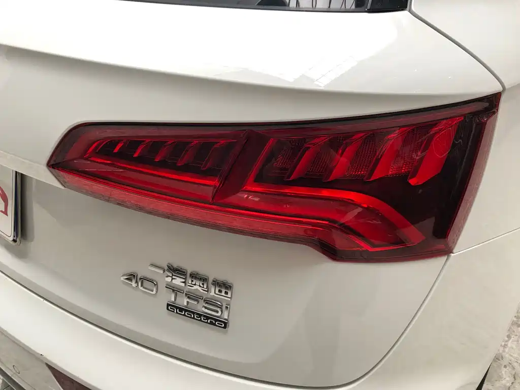Audi Q5L 2019 — фото 24
