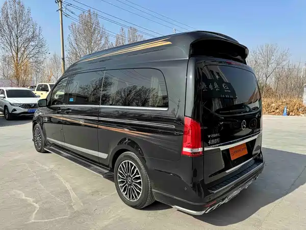 Mercedes-Benz V-Class 2017