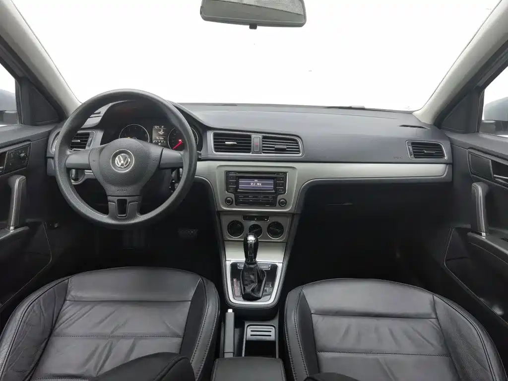 Volkswagen Lavida 2013