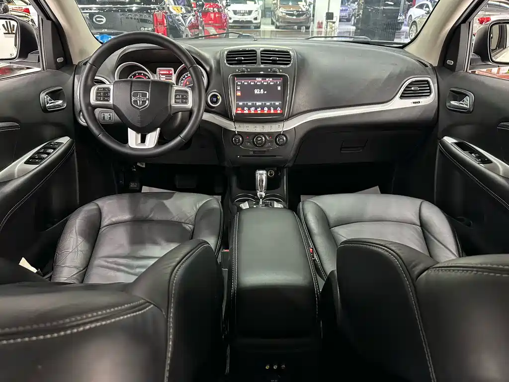 Dodge Journey 2014 — фото 9