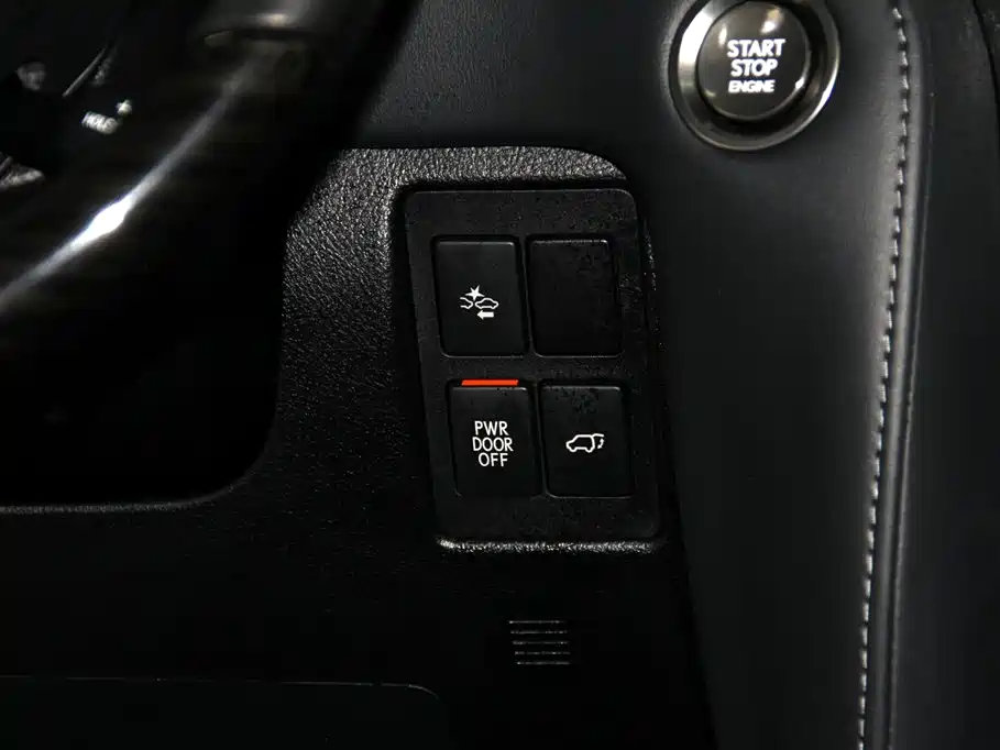 Lexus LX 2020 — фото 23