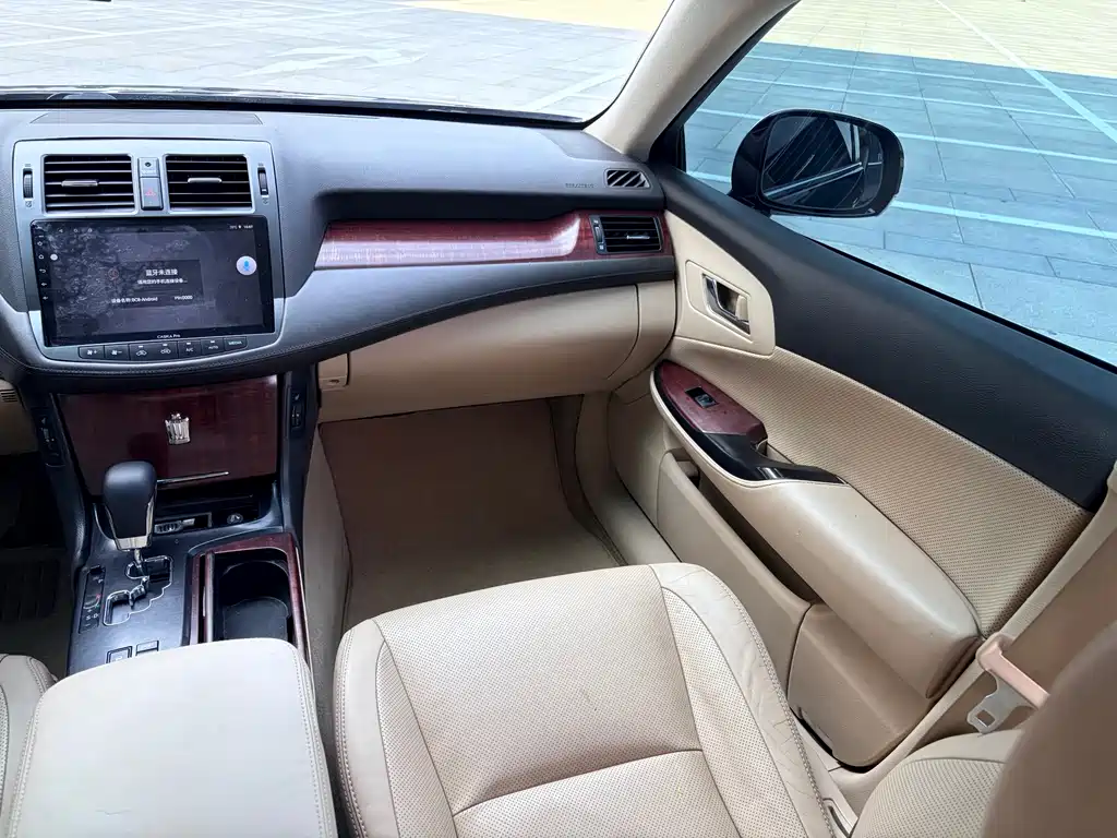 Toyota Crown 2010 — фото 11
