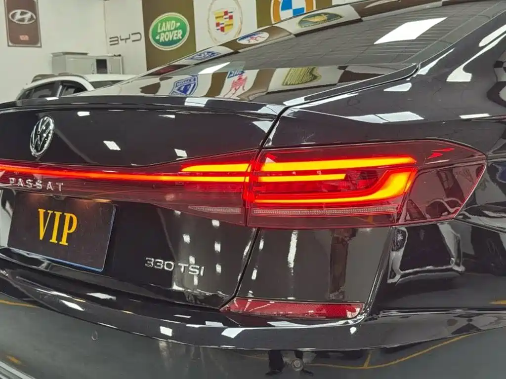 Volkswagen Passat 2023 — фото 20