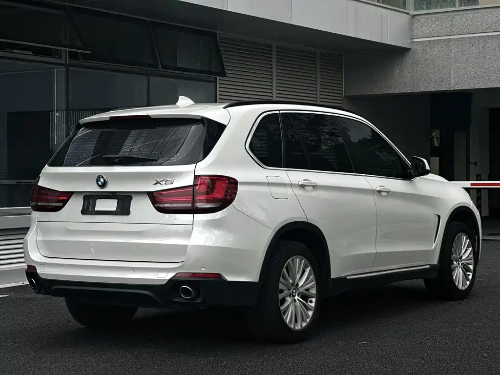 BMW X5 2018 — фото 7