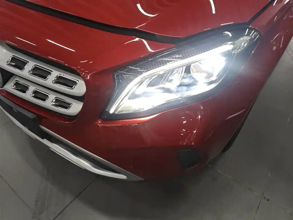 Mercedes-Benz GLA 2018 — фото 24