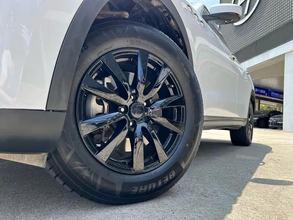 Maserati Levante 2018 — фото 5