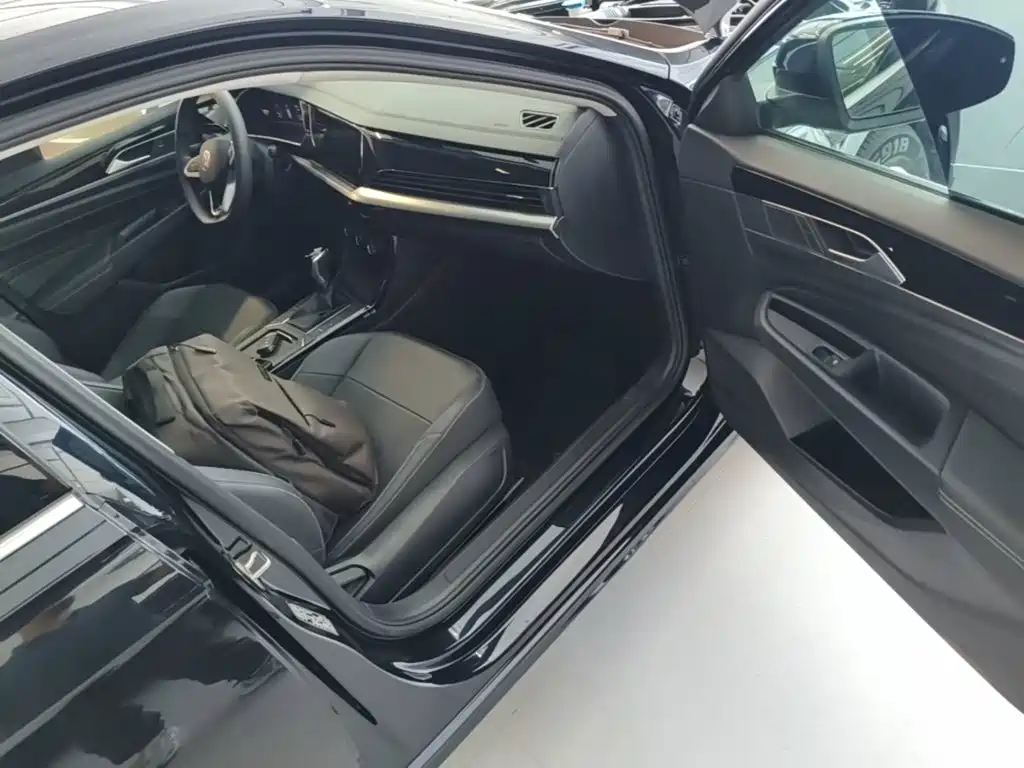 Volkswagen Passat 2025 — фото 11