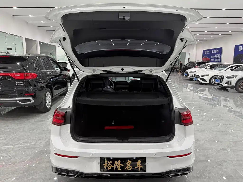 Volkswagen Golf 2023