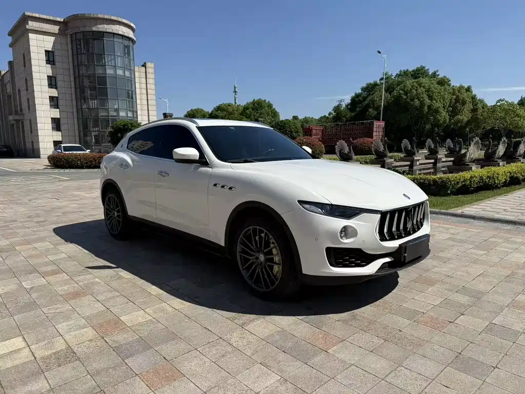 Maserati Levante 2018 — фото 3