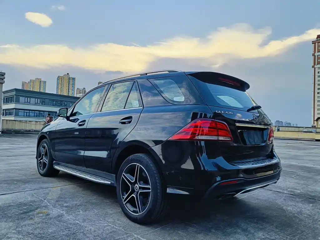 Mercedes-Benz GLE 2016