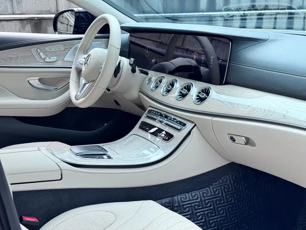 Mercedes-Benz CLS 2021 — фото 10