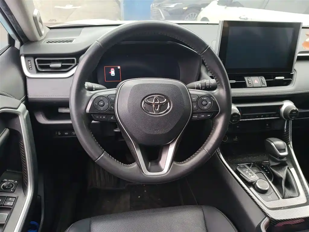 Toyota RAV4 2022 — фото 17