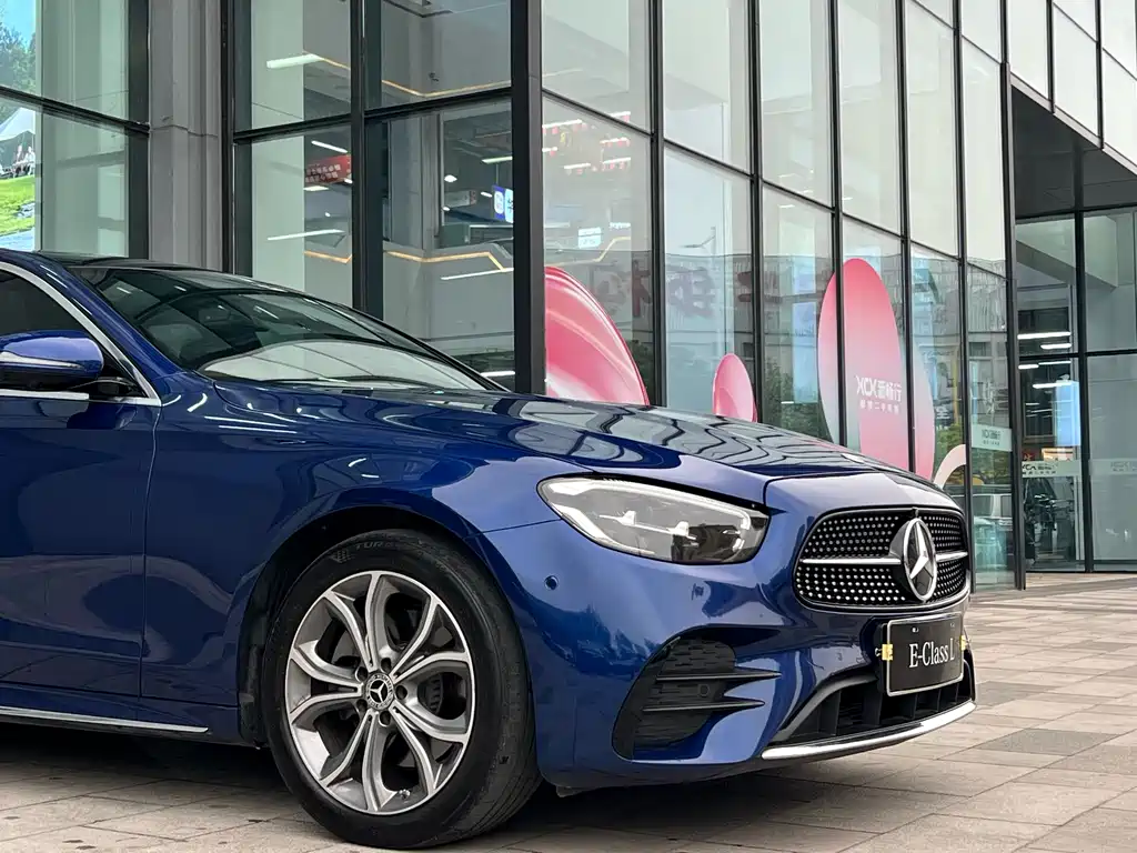 Mercedes-Benz E-Class 2023