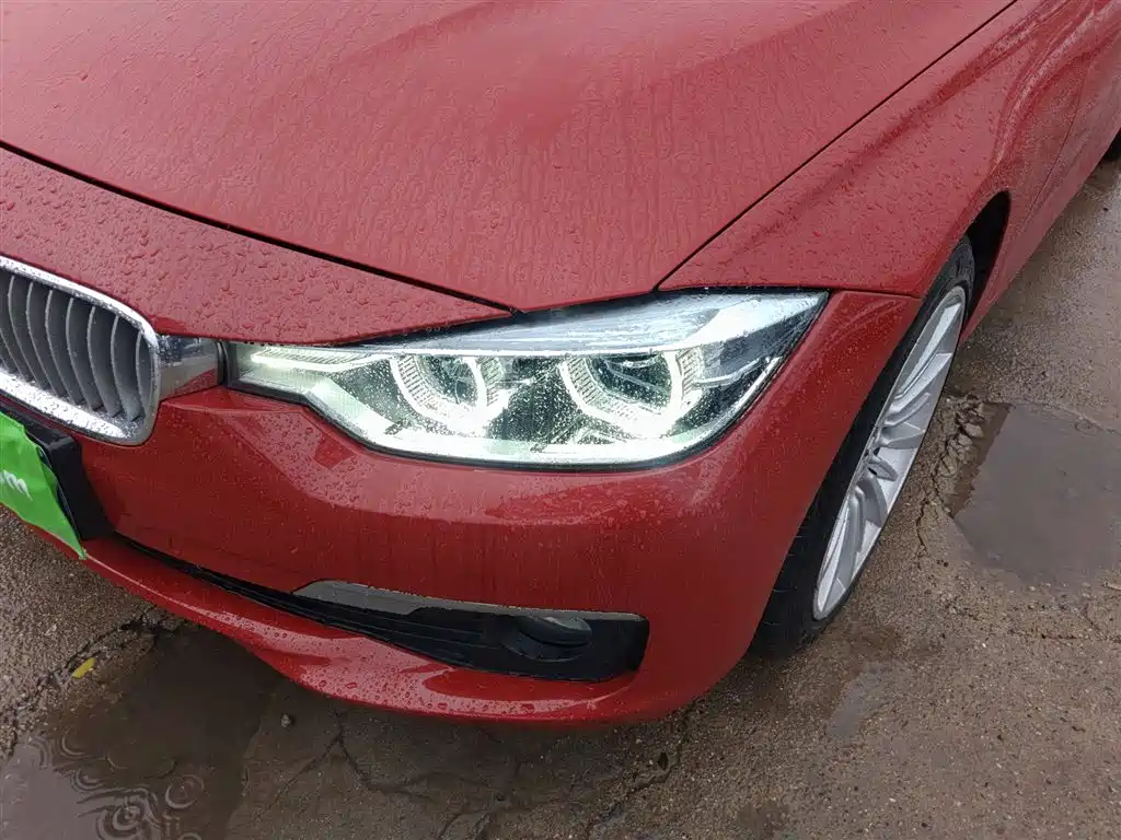 BMW 3 Series 2018 — фото 24
