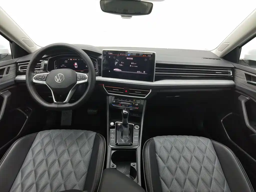 Volkswagen Sagitar 2022