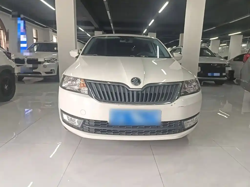 Skoda Rapid 2015