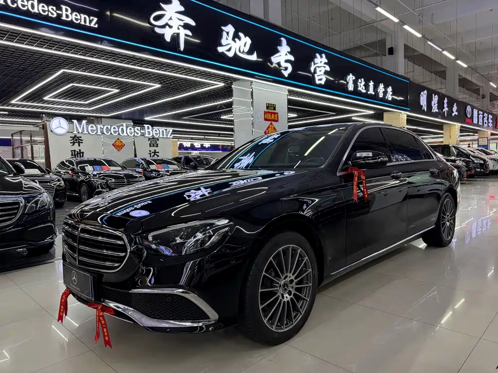 Mercedes-Benz E-Class 2022
