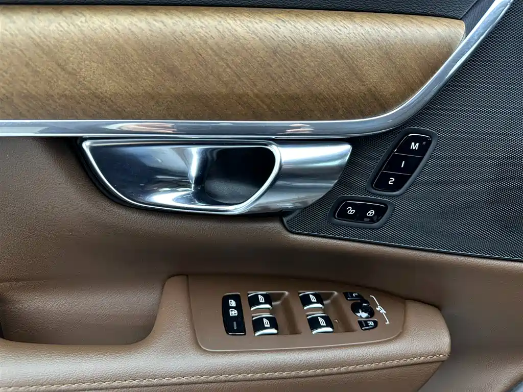 Volvo S90 PHEV 2024 — фото 25