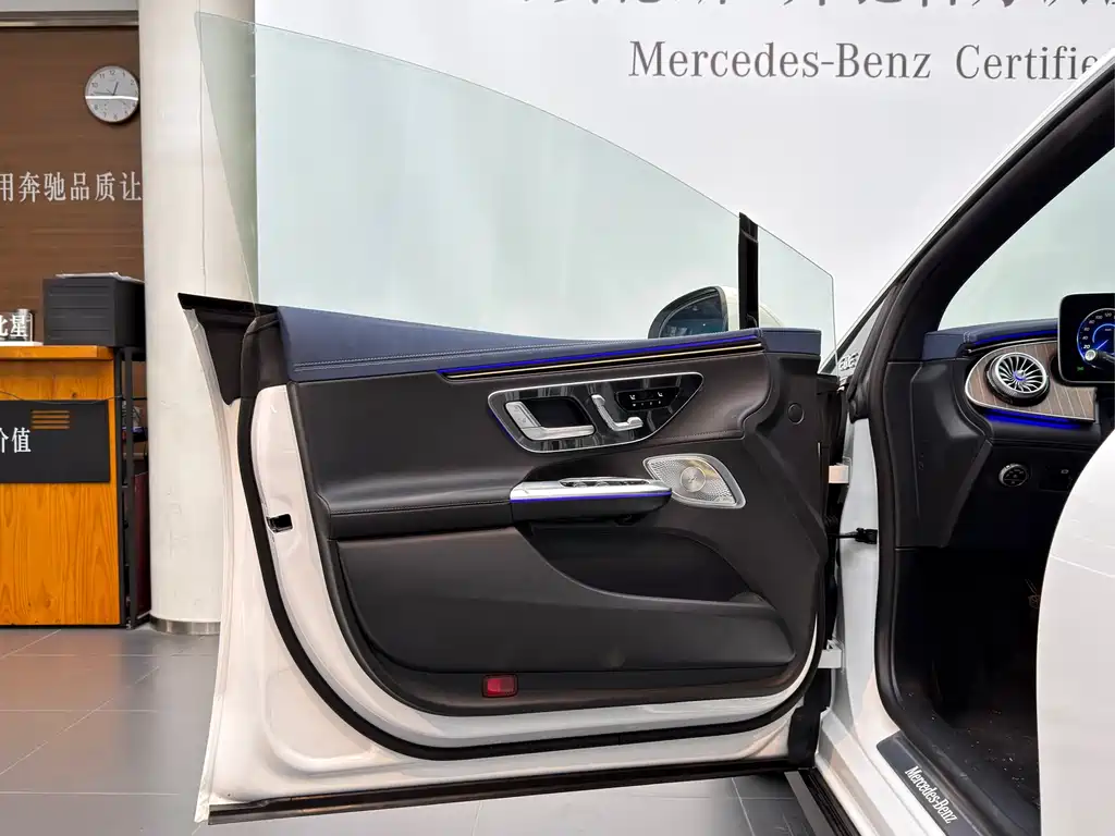 Mercedes-Benz EQE 2025 — фото 7