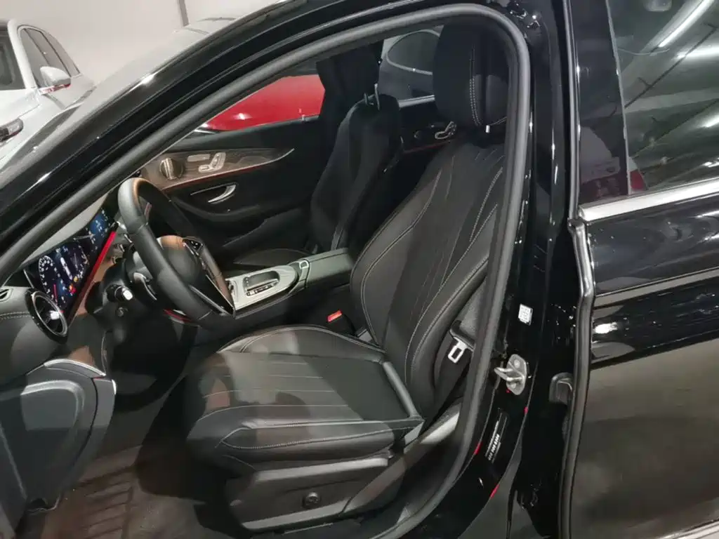 Mercedes-Benz E-Class 2023 — фото 15