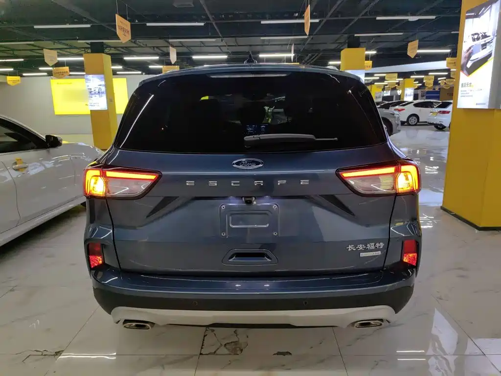 Ford Escape 2023 — фото 4