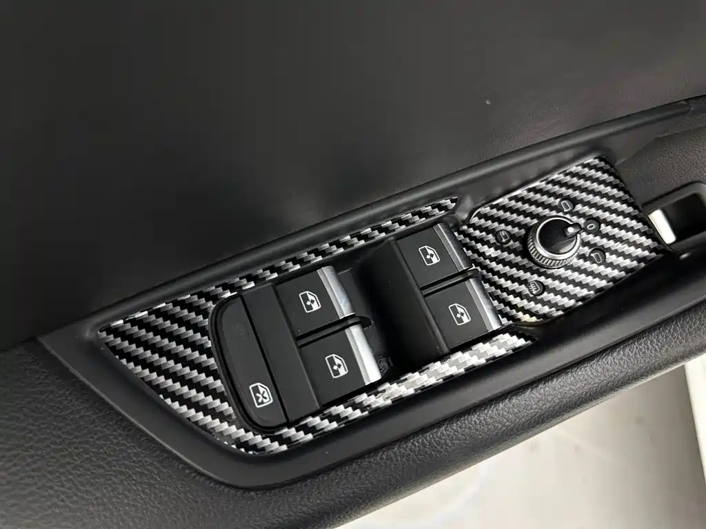Audi A4L 2021 — фото 25