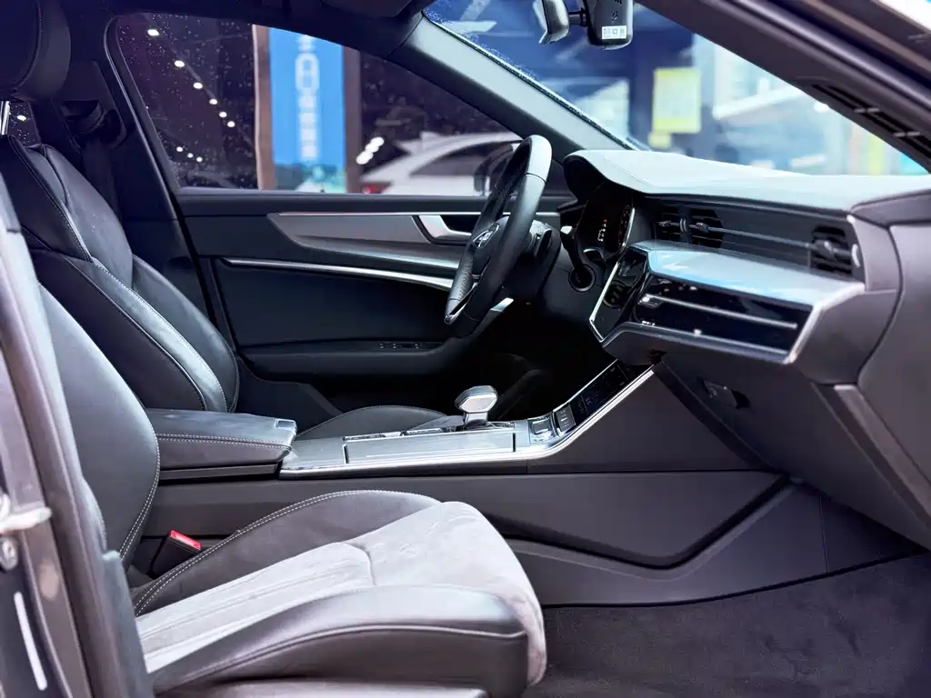 Audi A6L 2022 — фото 11