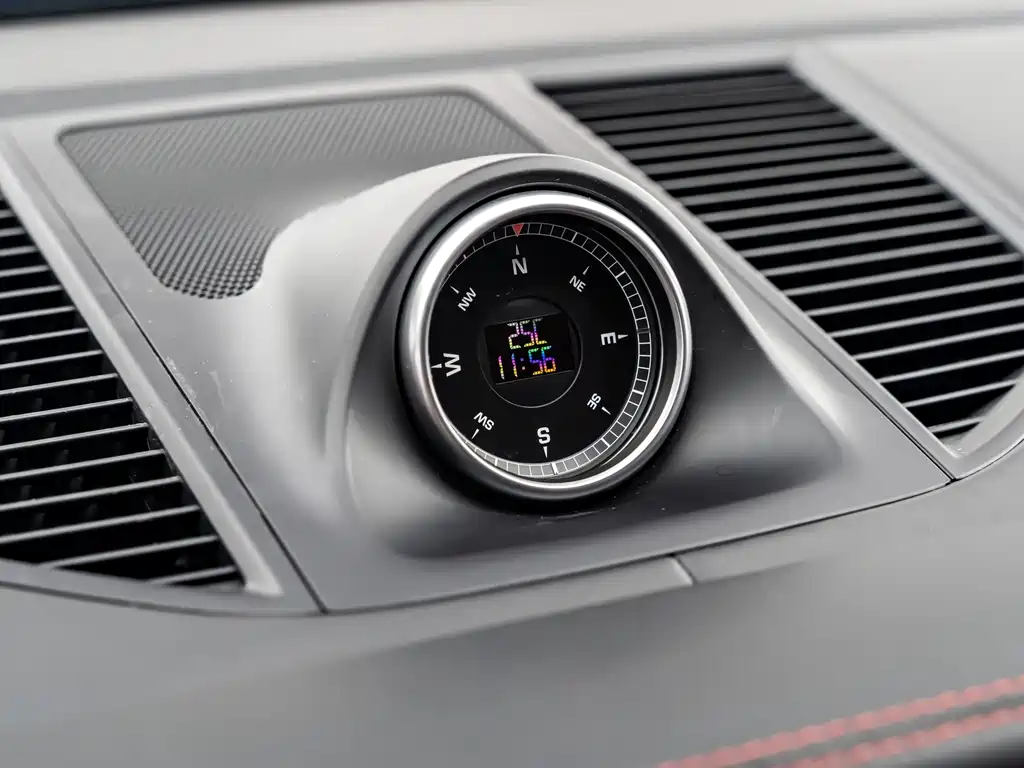 Porsche Macan 2019 — фото 16