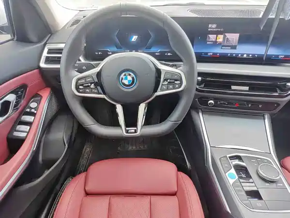 BMW i3 2025