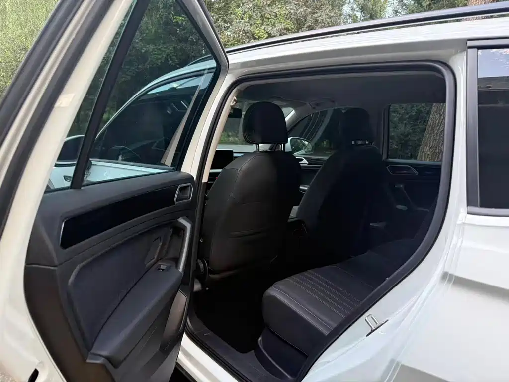 Volkswagen Tiguan L 2023
