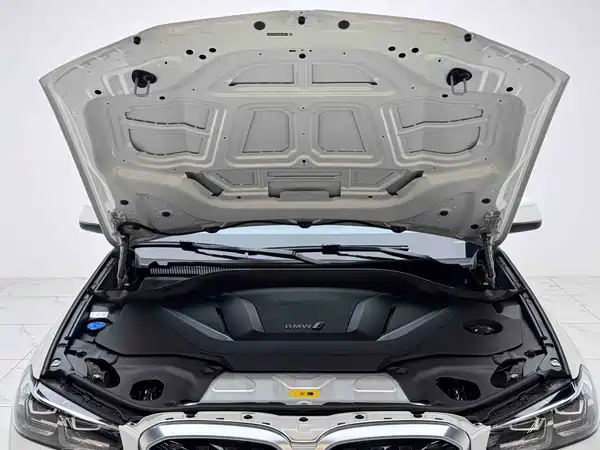 BMW iX3 2022