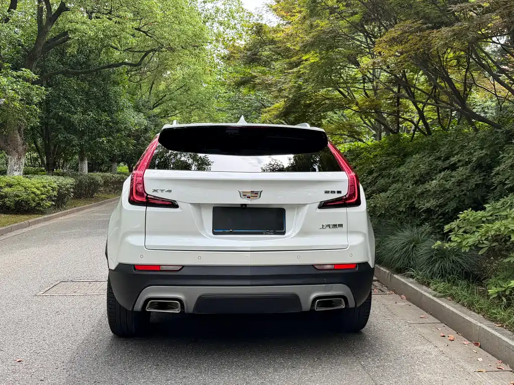 Cadillac XT4 2020 — фото 10