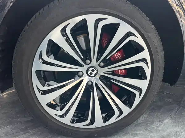 Bentley Bentayga 2022