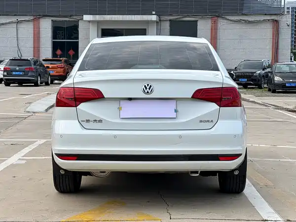 Volkswagen Bora 2023