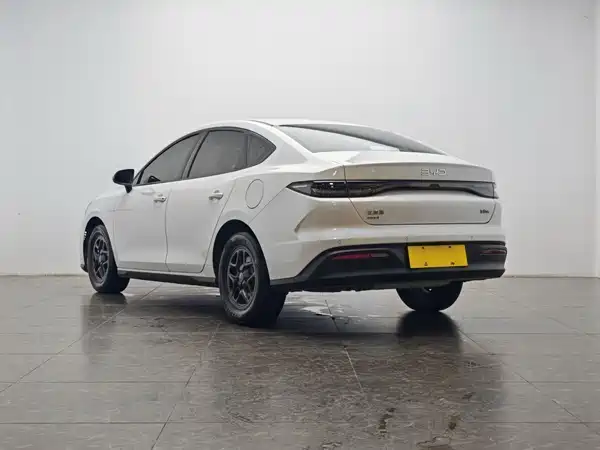 BYD Seal 05 DM-i 2025
